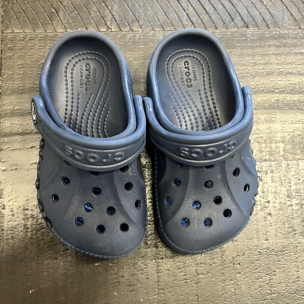Crocs - toddler size 6 Navy blue